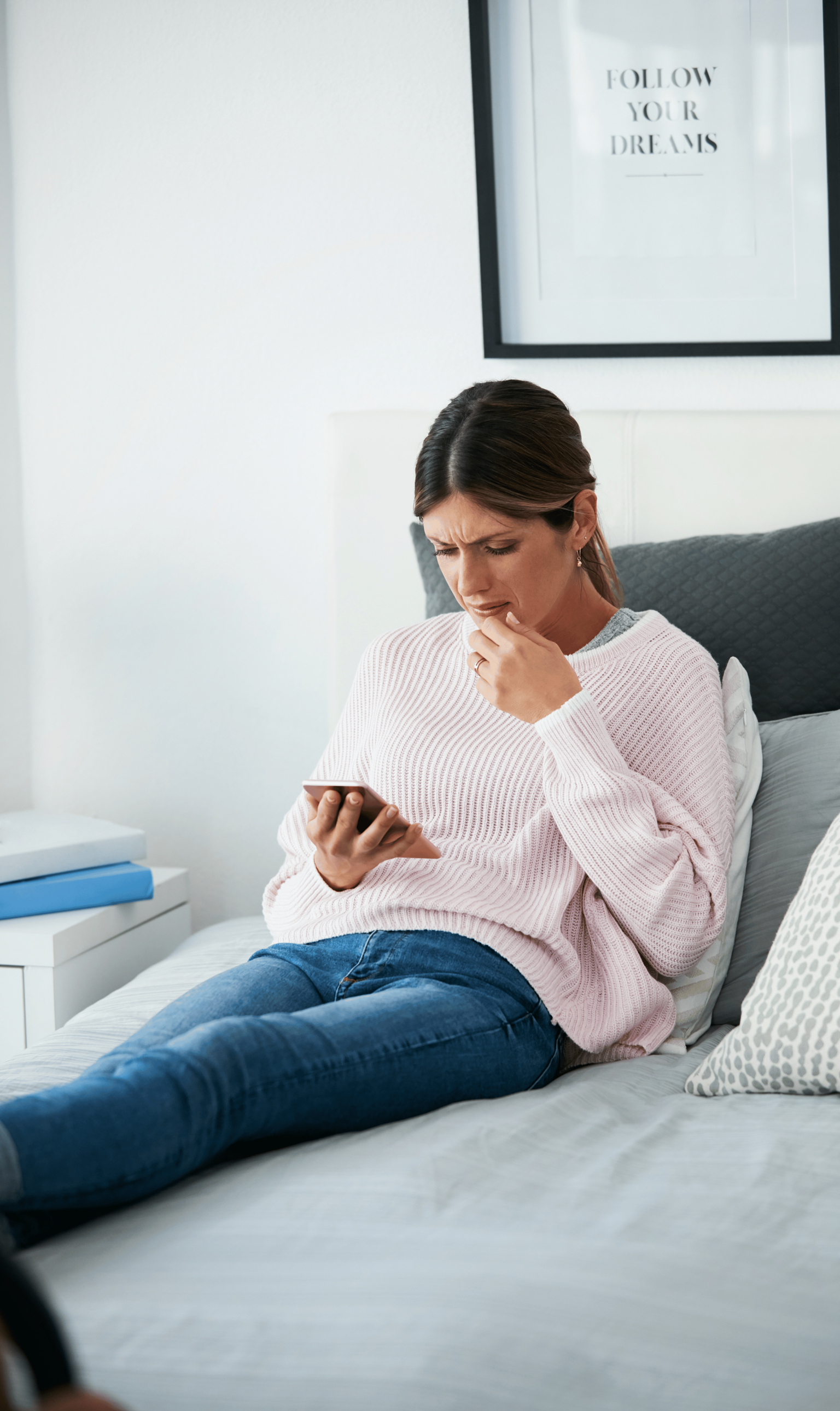 Vrouw met gsm/Femme avec gsm